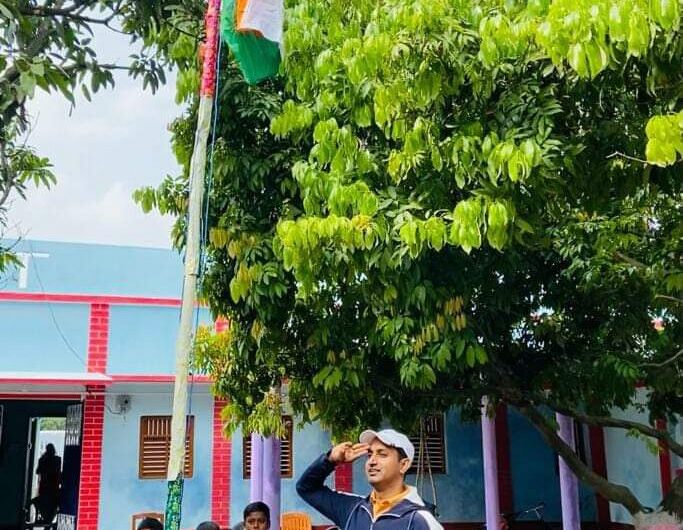 73वें गणतंत्र दिवस की सुबह तिरंगा फहराकर अपने महान गणतंत्र के इस पर्व की शुरुआत की। जय हिंद !